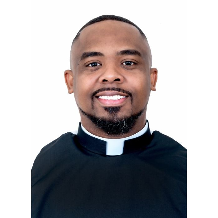 Clergy Bib Front - Collar Included (Black)