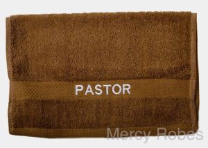PREACHING HAND TOWEL PASTOR (BROWN/WHITE)